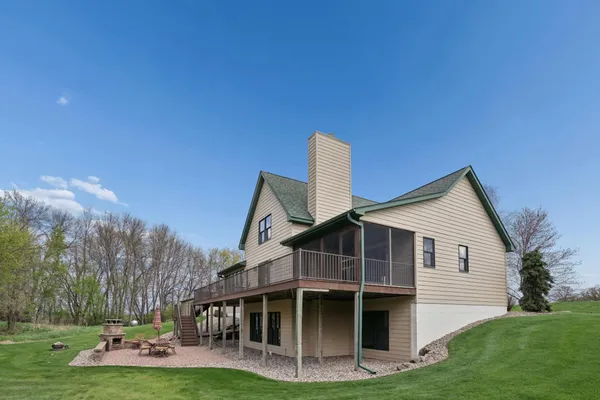 $899,999 | 9966 80th Street Southwest, Howard Lake, MN 55349