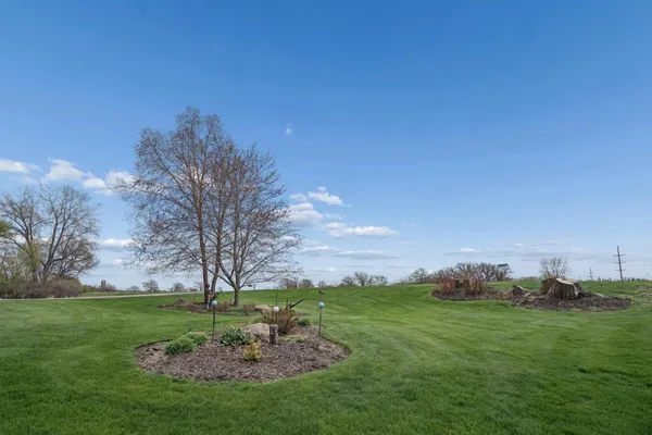 $899,999 | 9966 80th Street Southwest, Howard Lake, MN 55349