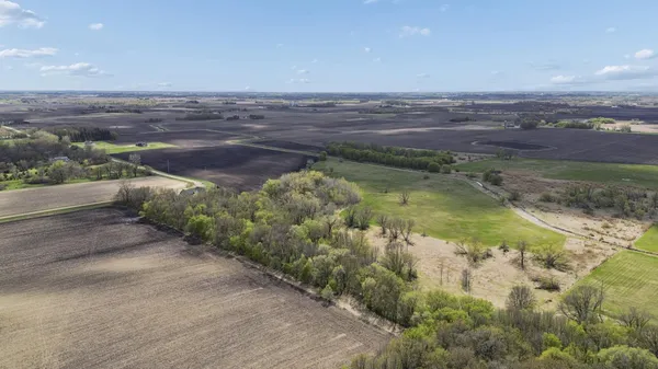 $899,999 | 9966 80th Street Southwest, Howard Lake, MN 55349