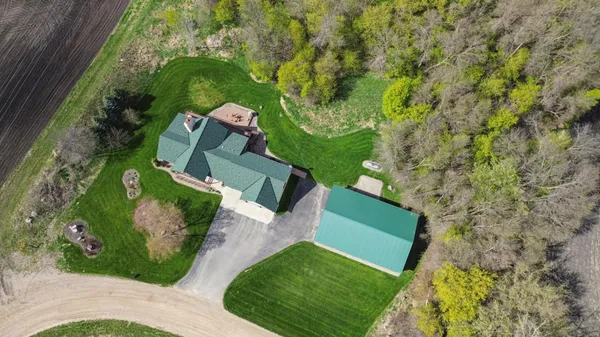 $899,999 | 9966 80th Street Southwest, Howard Lake, MN 55349