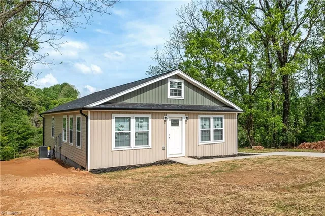 $236,999 | 121 Mathis Street, Jonesville, NC 28642