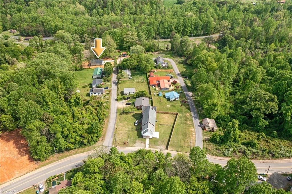 121 Mathis Street Jonesville, NC 28642 - Photo 12 of 32