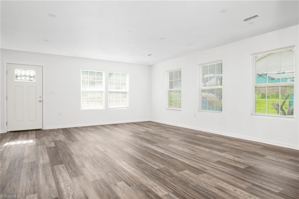 121 Mathis Street Jonesville, NC 28642 - Photo 13 of 32