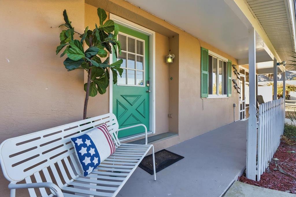 1050 North Midiron Point Crystal River, FL 34429 - Photo 50 of 57 a living room with furniture