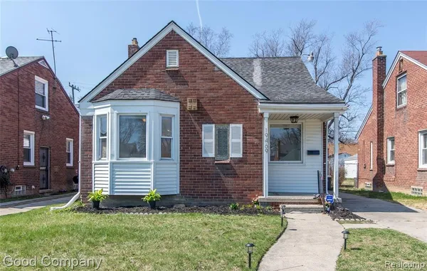 $170,000 | 19469 Whitcomb, Detroit, MI 48235
