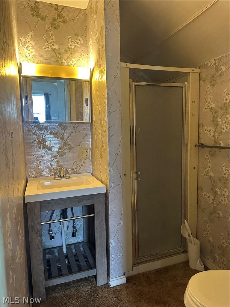501 Riverside Drive St. Marys, WV 26170 - Photo 23 of 30 Second Floor Full Bath
