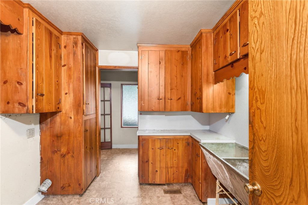 26972 Highway 189 Blue Jay, CA 92317 - Photo 15 of 25