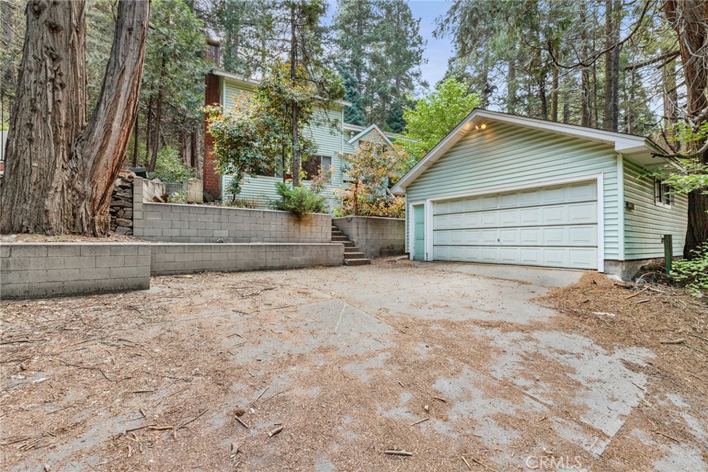 26972 Highway 189 Blue Jay, CA 92317 - Photo 2 of 25