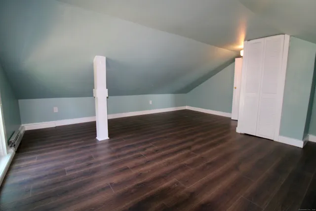 $1,900 | 12 Robinson Street, Unit 2, Stonington, CT 06379