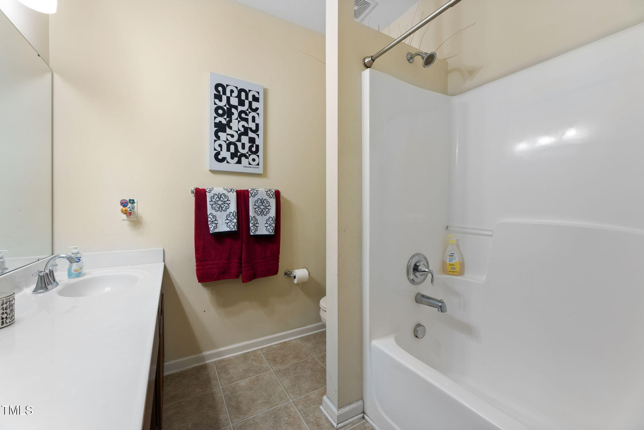 8331 Primanti Boulevard Raleigh, NC 27612 - Photo 17 of 23 35-web-or-mls-KMH_7023