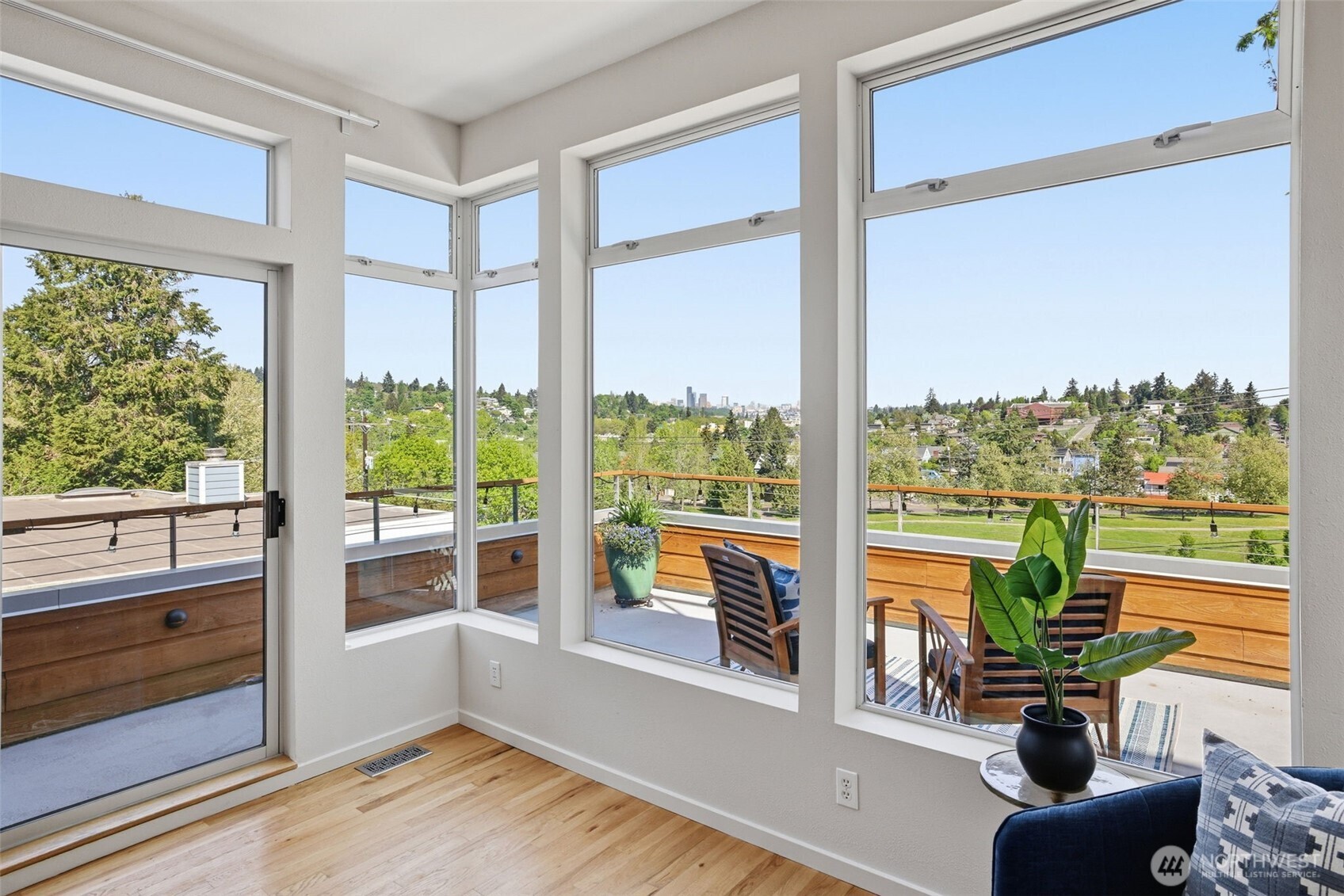 3934 South Americus Street Seattle, WA 98118 - Photo 11 of 39