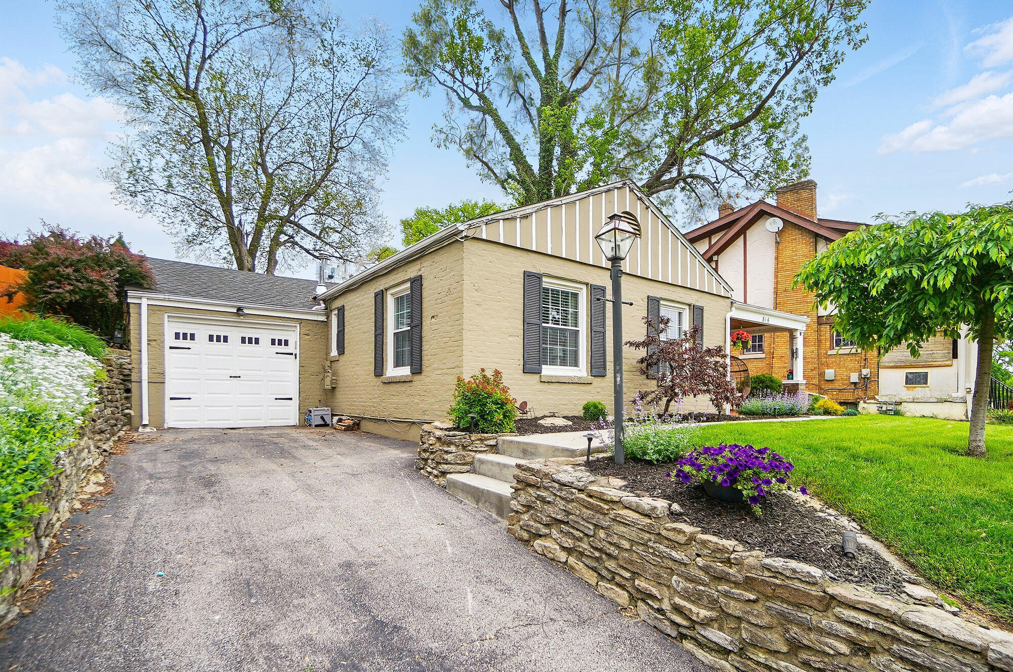 816 Aberdeen Road Covington, KY 41011 - Photo 3 of 42 Gallery Image 3