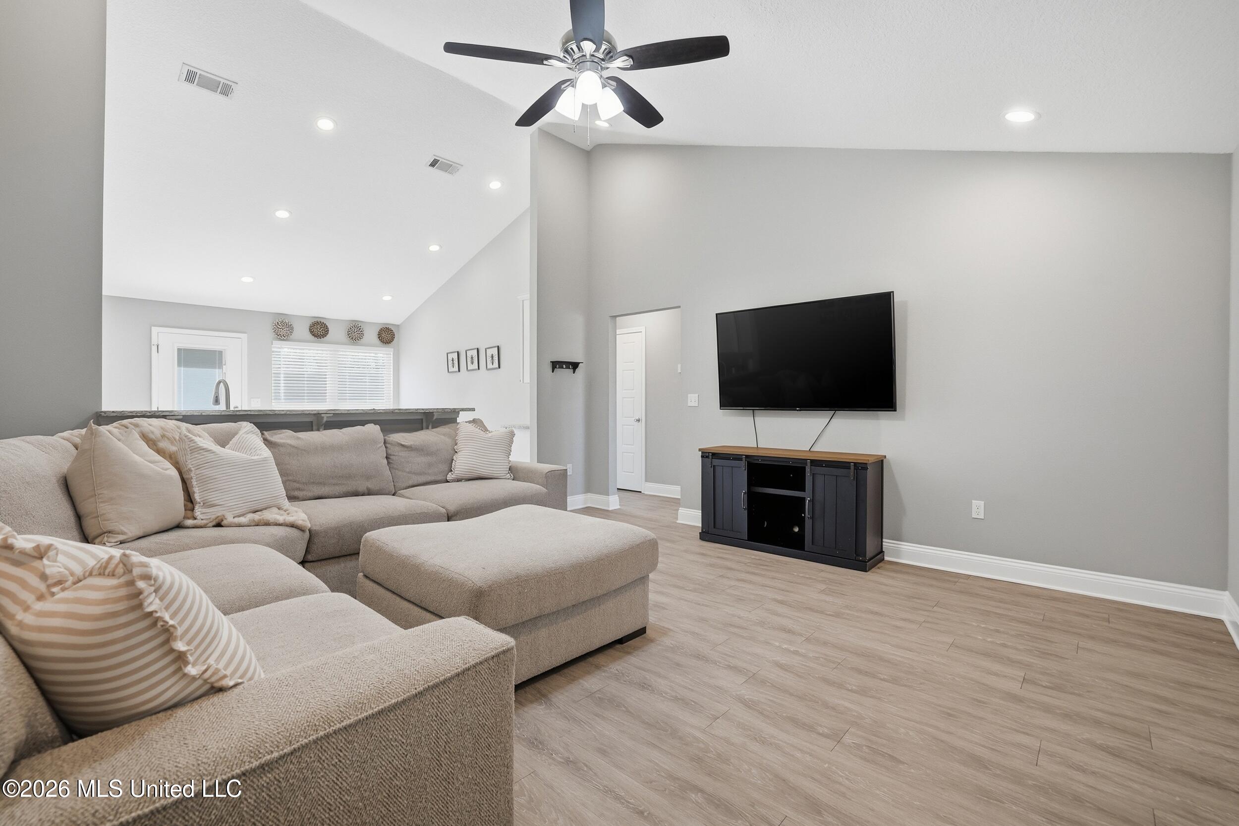 47 Summit View Drive Perkinston, MS 39573 - Photo 6 of 30 34_r6__0955