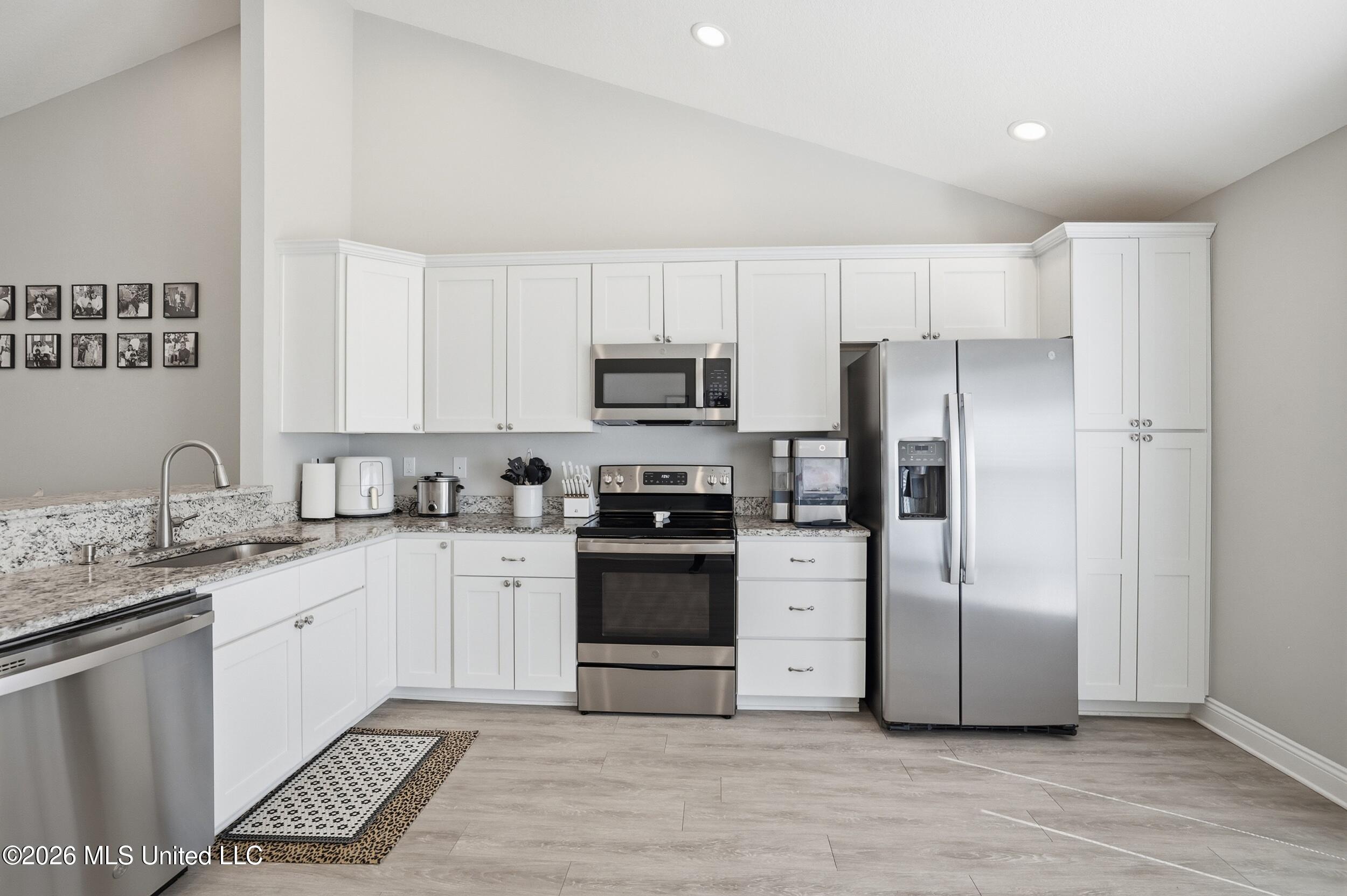 47 Summit View Drive Perkinston, MS 39573 - Photo 7 of 30 15_r6__0985