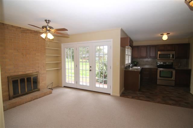 1000 Oak Drive Pendleton, SC 29670 - Photo 4 of 13 Gallery Image 4