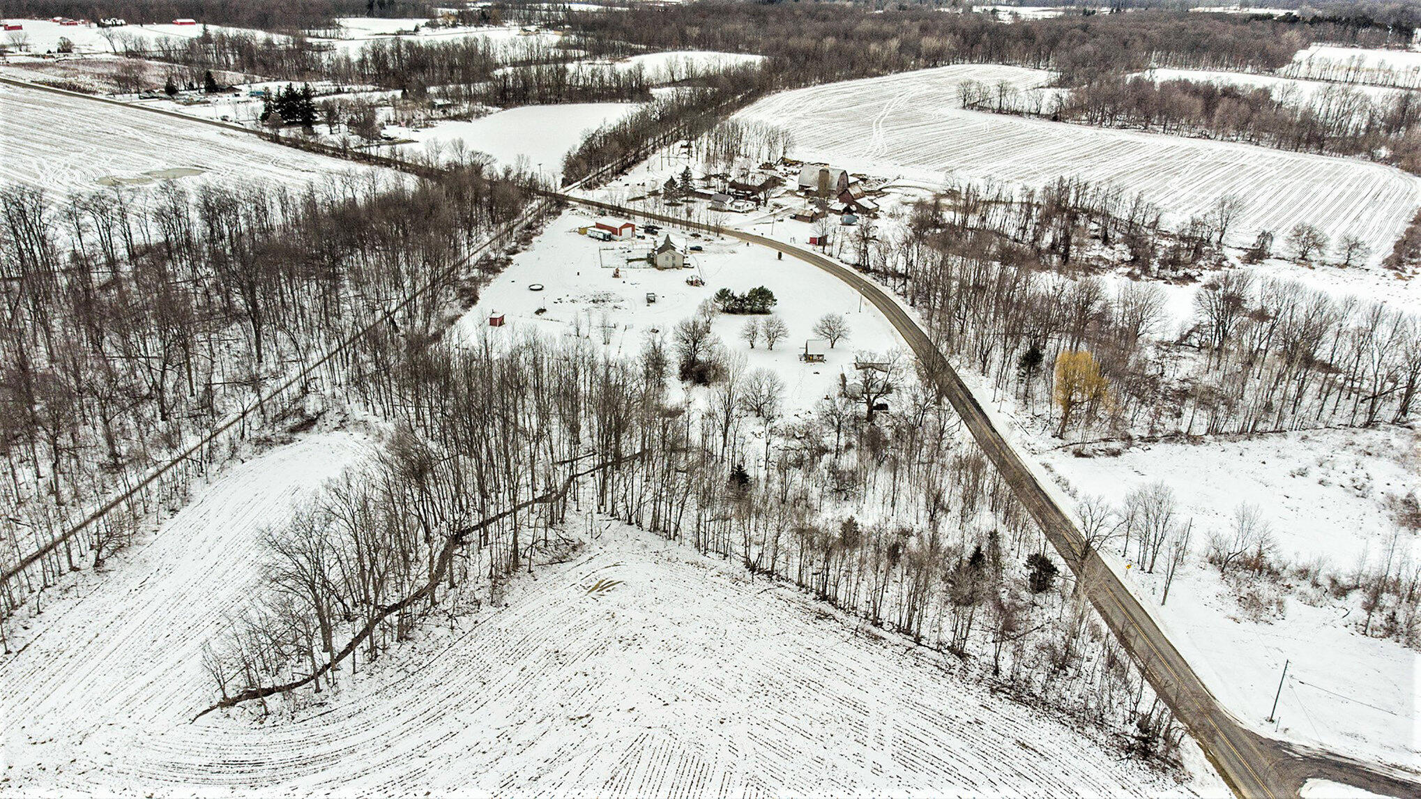 48170 Rush Lake Road Hartford, MI 49057 - Photo 15 of 28 004_dji_0111_4