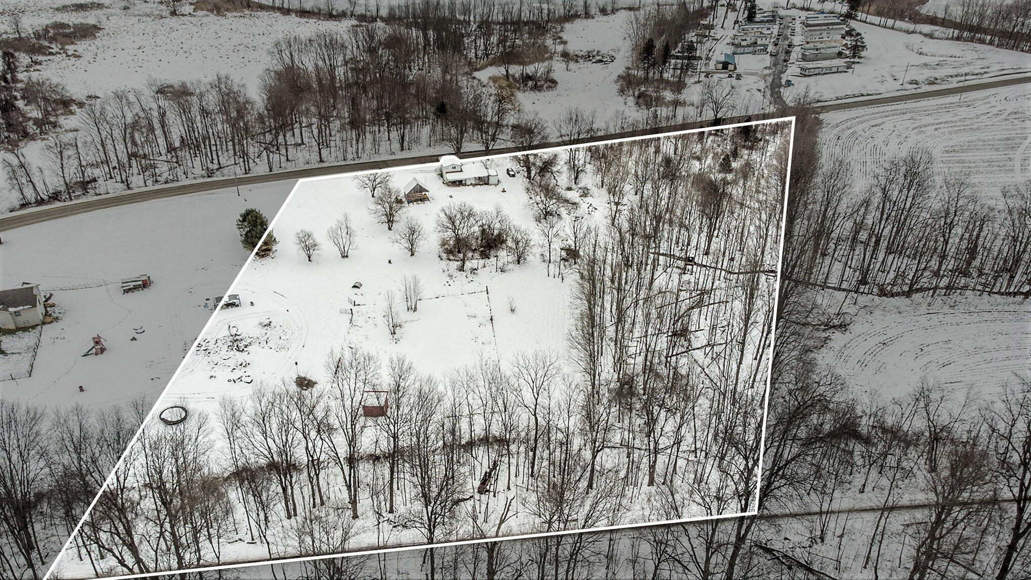 48170 Rush Lake Road Hartford, MI 49057 - Photo 4 of 28 015_dji_0118_644