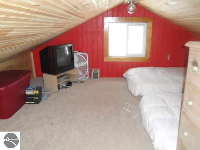 6695 Blue Lake Road Kalkaska, MI 49646 - Photo 11 of 16 1735562-10.JPG