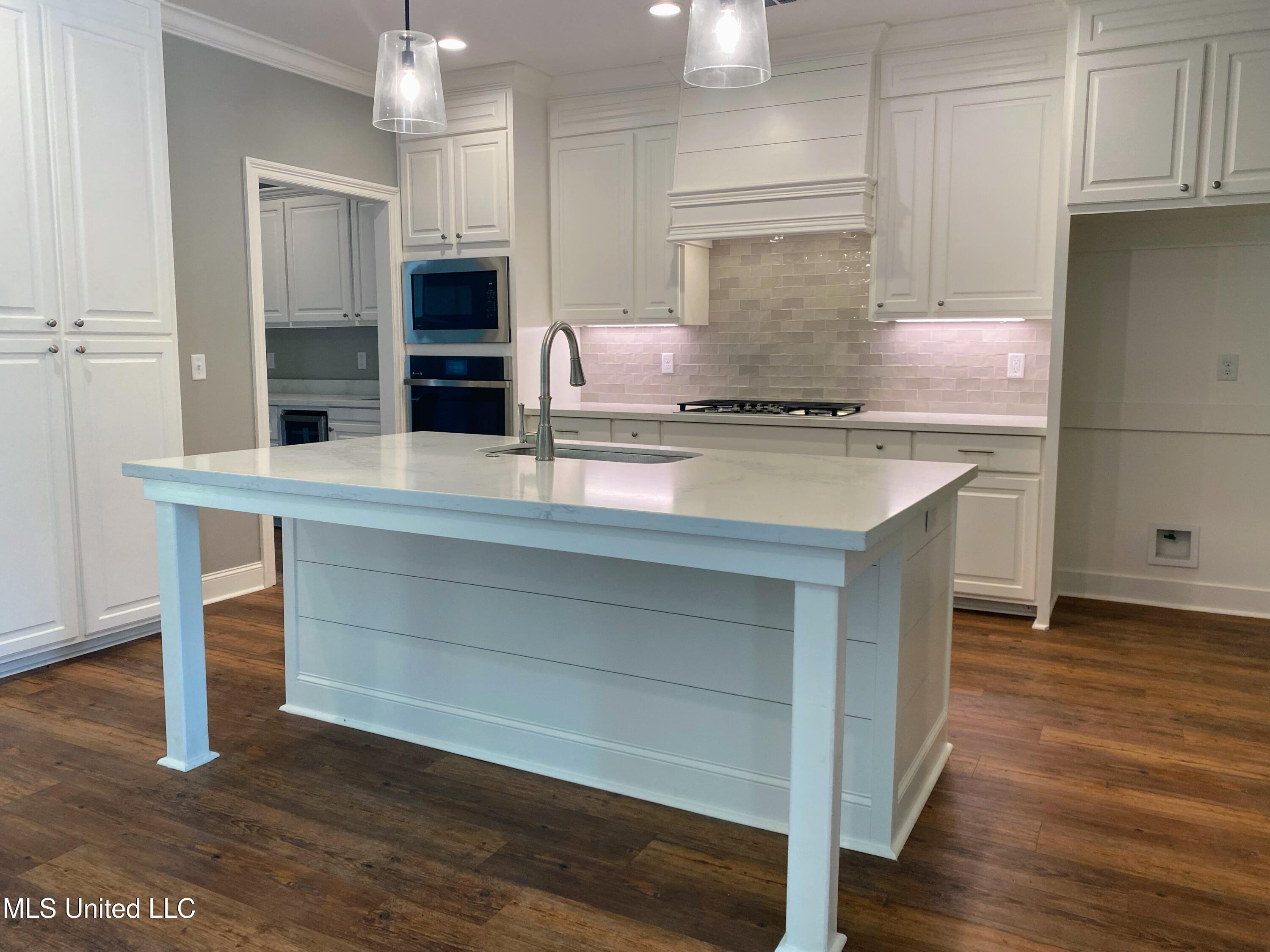 131 Salus Bend Clinton, MS 39056 - Photo 9 of 19 IMG_0898 Copy