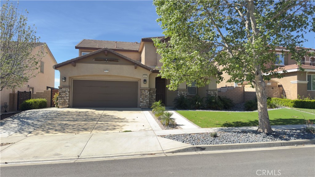 3687 White Ash Road San Bernardino, CA 92407 - Photo 4 of 29 a house with yard in front of it