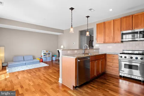 $759,000 | 203 Captains Way, Philadelphia, PA 19146
