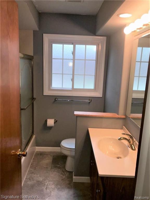 28512 Quail Hollow Road Farmington Hills, MI 48331 - Photo 16 of 28