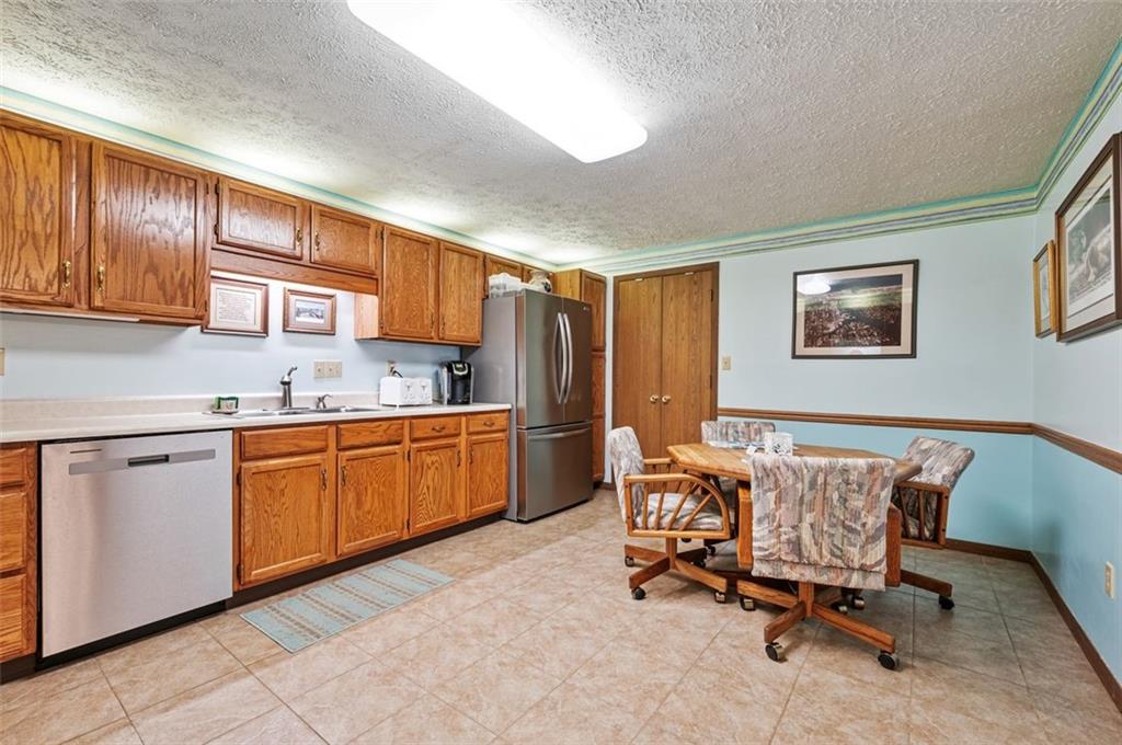 2850 Edgecliff Road, Unit 7 Lower Burrell, PA 15068 - Photo 13 of 30
