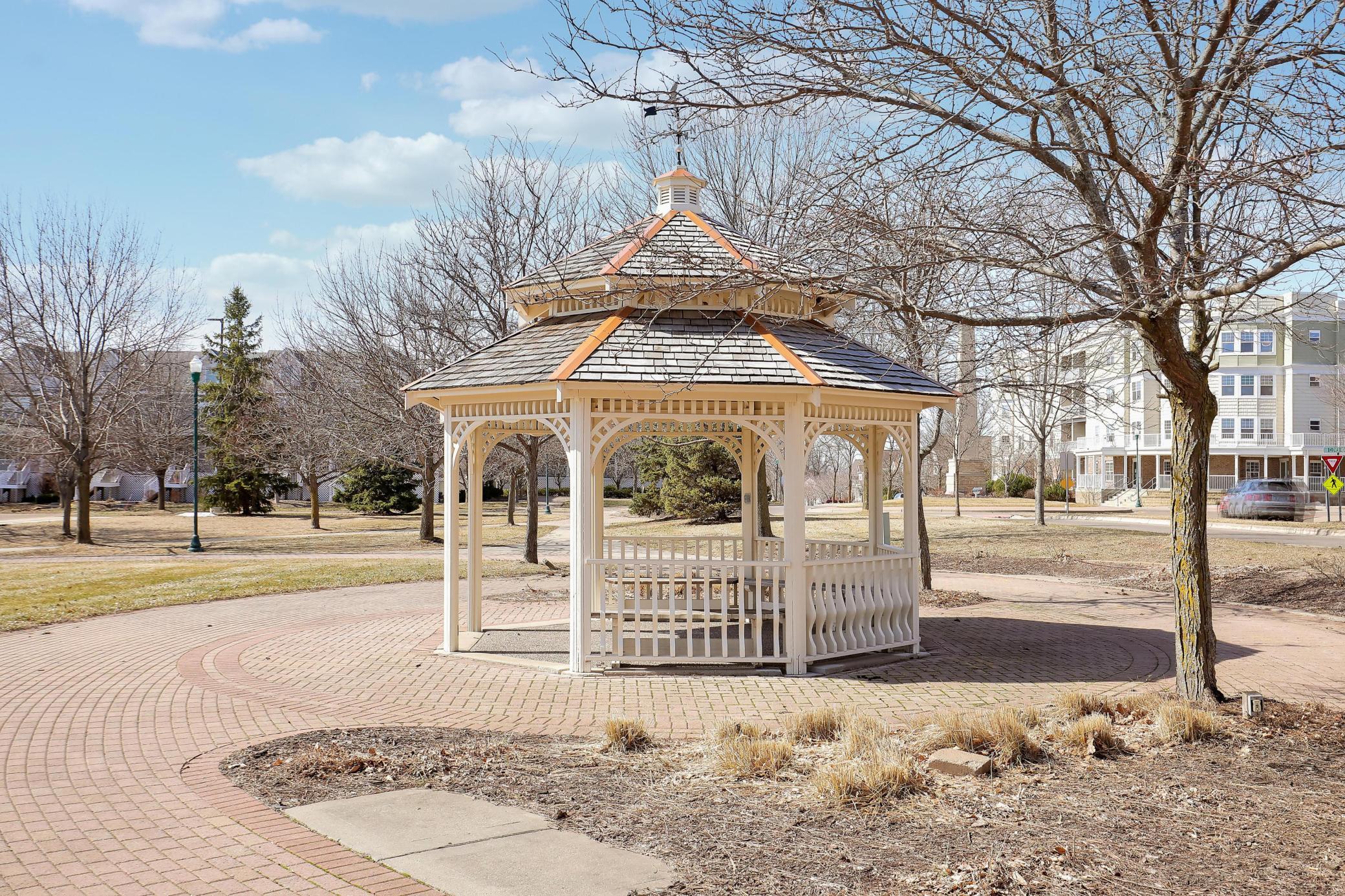 2826 Clover Ridge Drive, Unit 3203 Chaska, MN 55318 - Photo 22 of 28