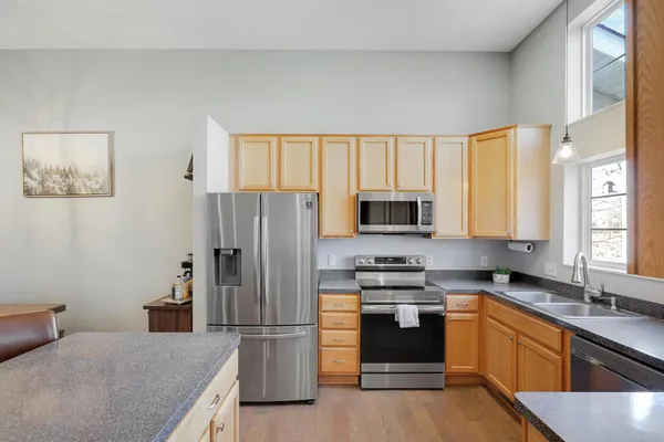 $289,900 | 2826 Clover Ridge Drive, Unit 3203, Chaska, MN 55318