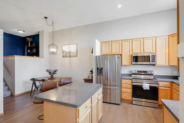 $289,900 | 2826 Clover Ridge Drive, Unit 3203, Chaska, MN 55318