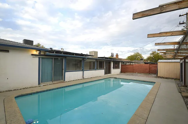 $424,850 | 3860 East Rialto Avenue, Fresno, CA 93726