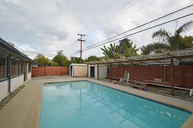 $424,850 | 3860 East Rialto Avenue, Fresno, CA 93726