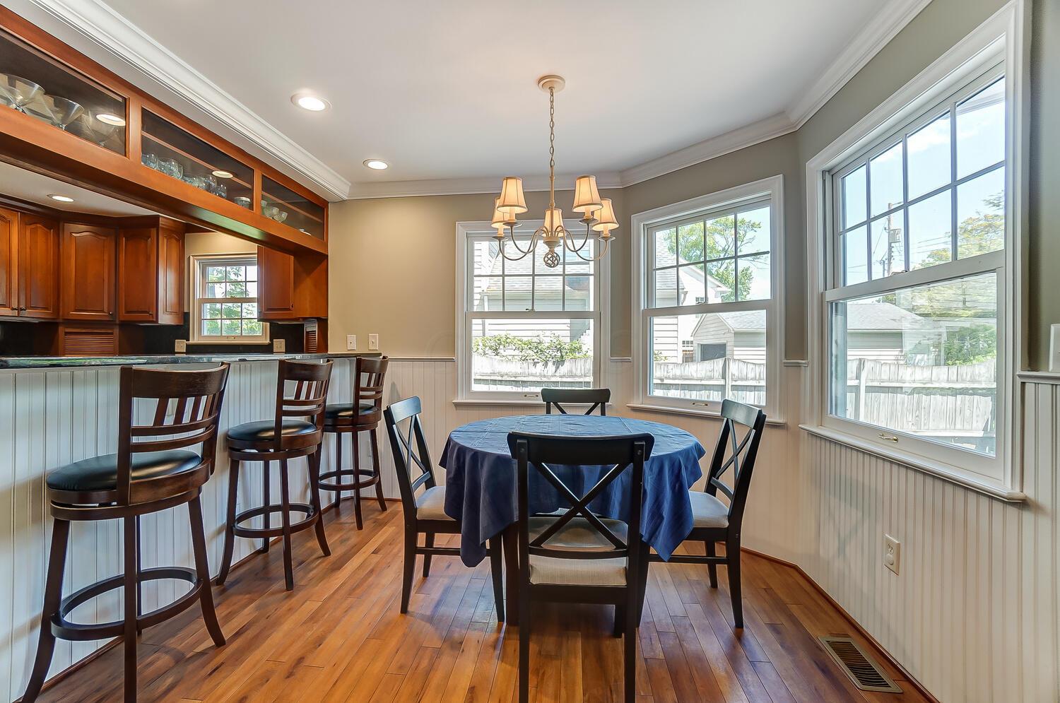 2710 Henthorn Road Columbus, OH 43221 - Photo 19 of 48 Eating Area