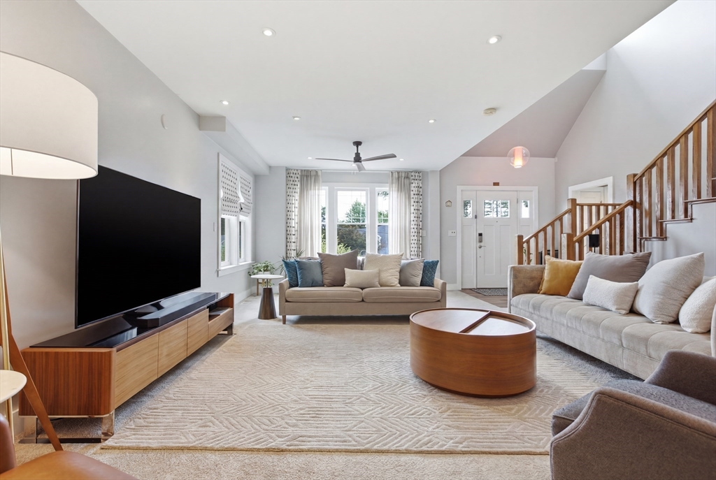 15 George Street Reading, MA 01867 - Photo 10 of 41