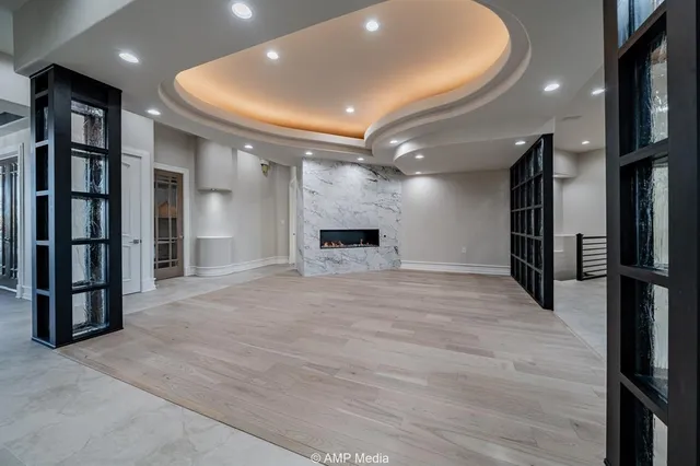 a view of a chandelier and a chandelier