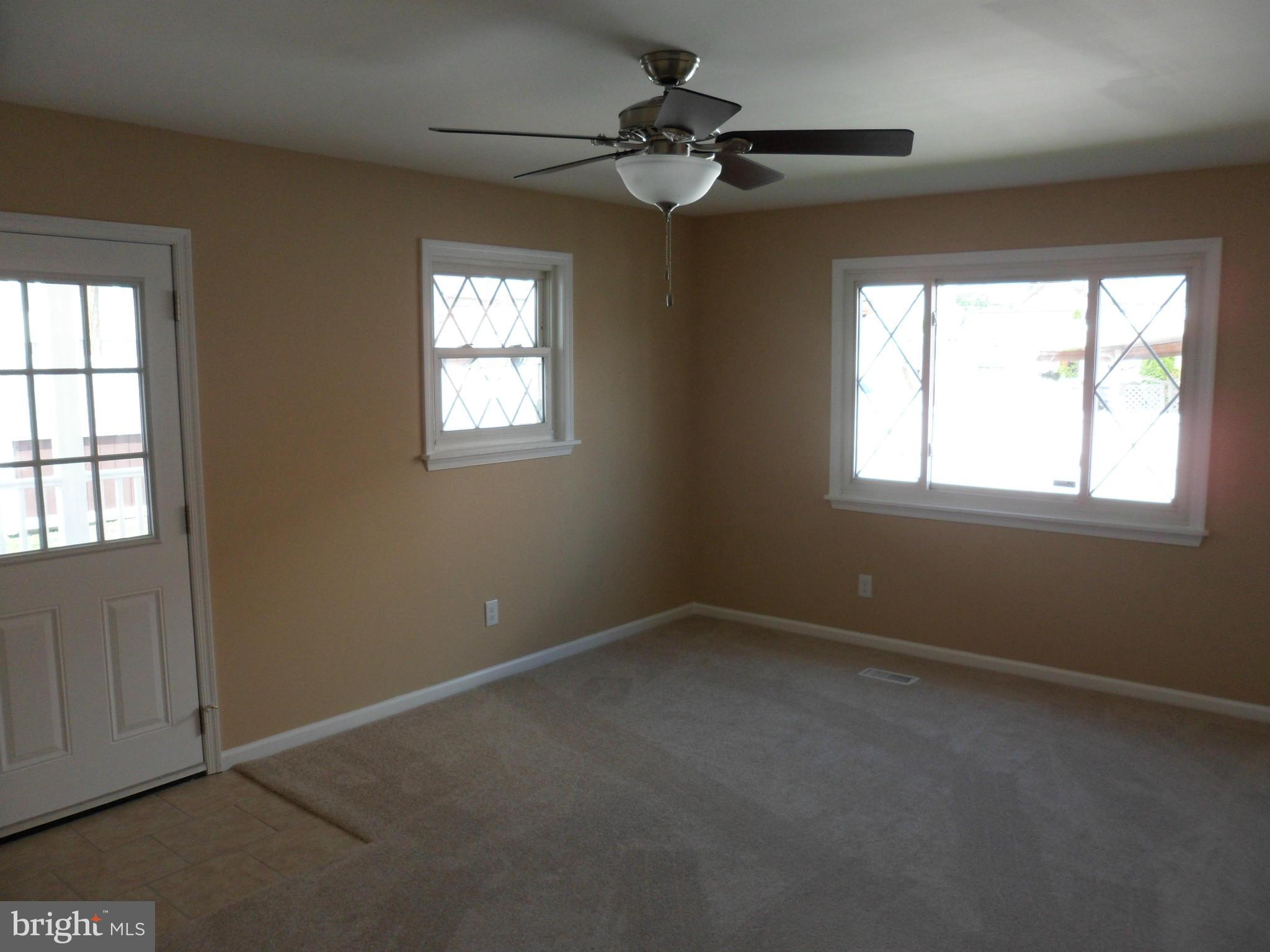 816 Lannerton Road Baltimore, MD 21220 - Photo 15 of 30 Family Room