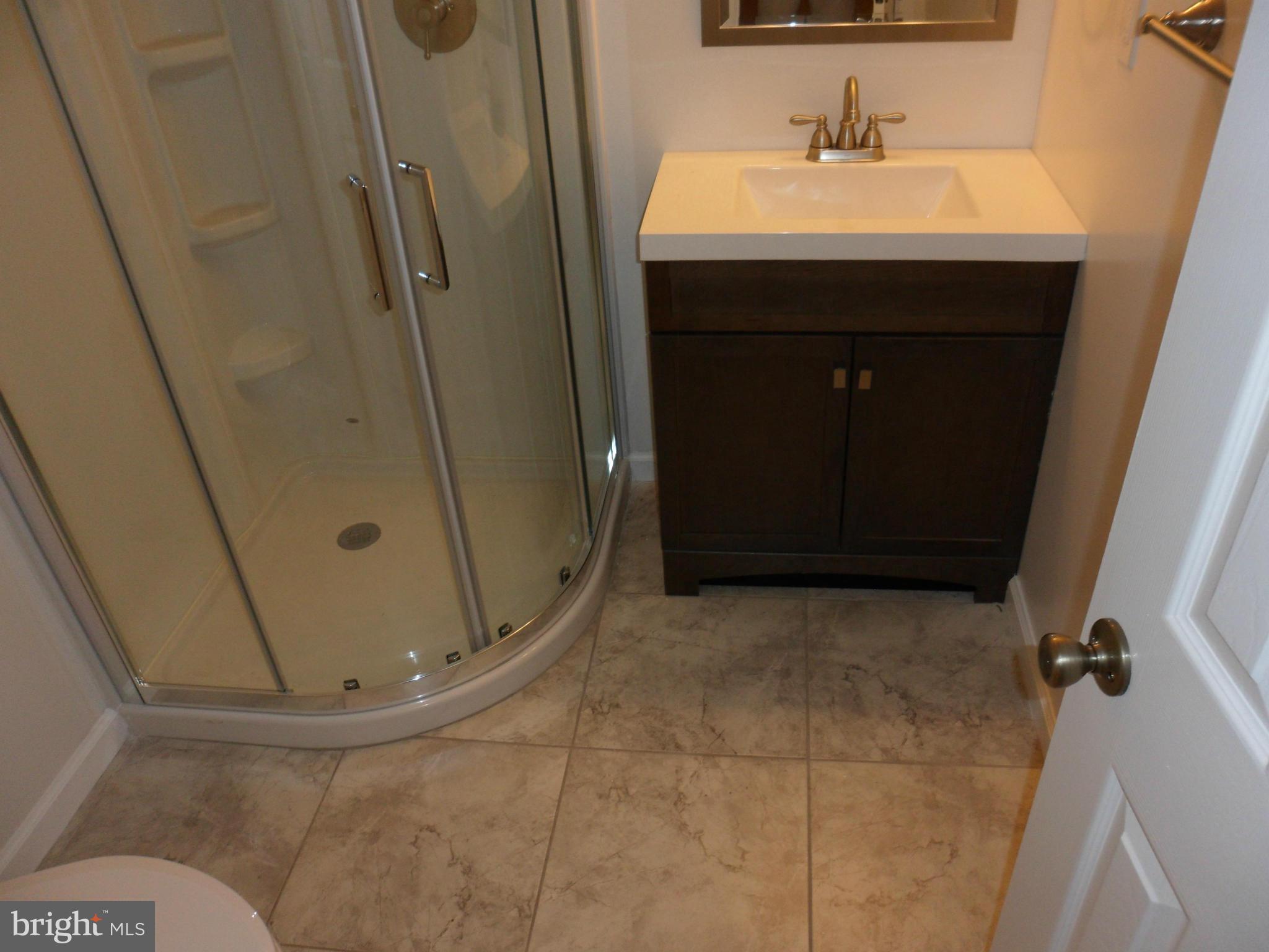 816 Lannerton Road Baltimore, MD 21220 - Photo 26 of 30 Bath