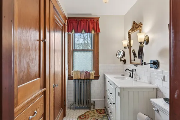 $405,000 | 121 6th Street, Auburn, ME 04210