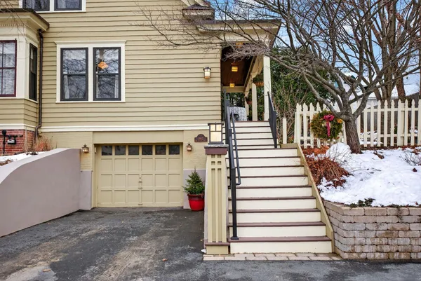 $405,000 | 121 6th Street, Auburn, ME 04210