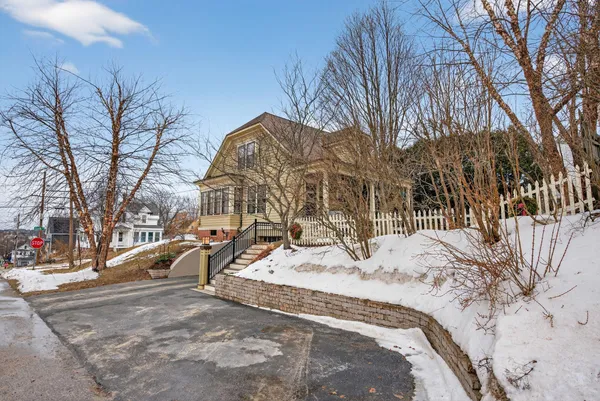 $405,000 | 121 6th Street, Auburn, ME 04210