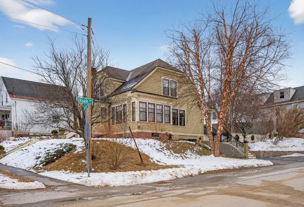 $405,000 | 121 6th Street, Auburn, ME 04210