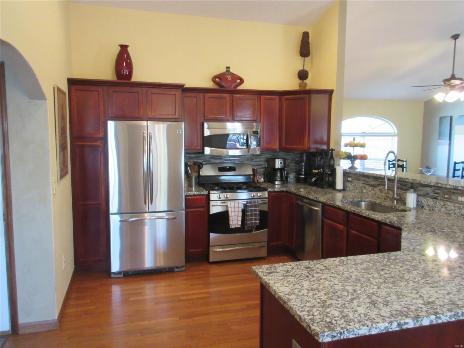 1251 Fox Ridge Court Shiloh, IL 62221 - Photo 3 of 32 Gallery Image 3