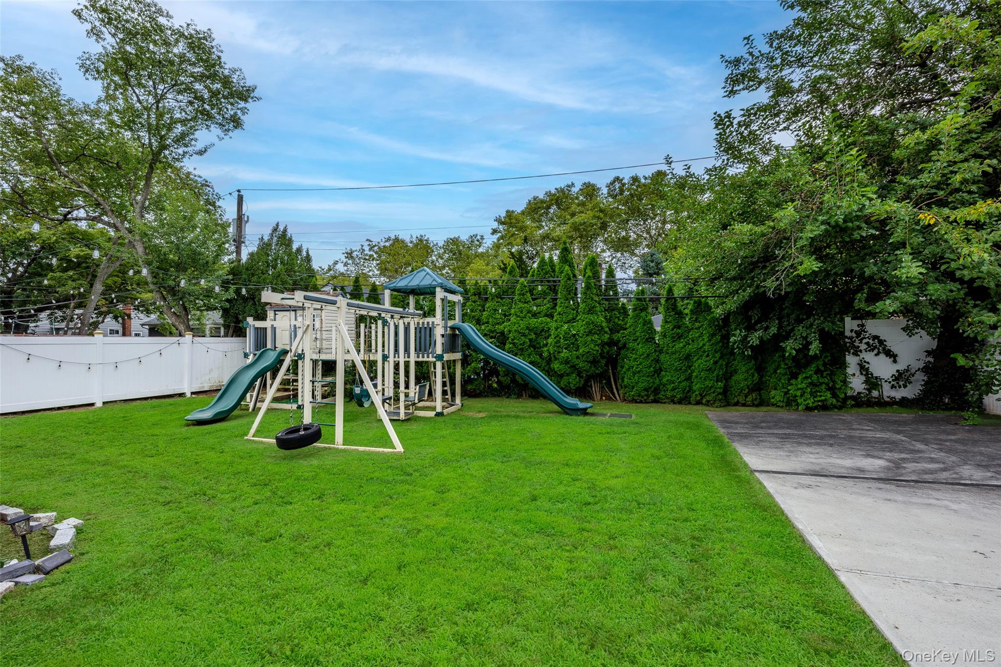 84 Rosedale Road Valley Stream, NY 11581 - Photo 44 of 44 Gallery Image 44