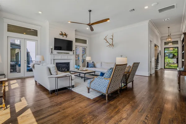 $1,585,000 | 1014 Wynnwood Lane, Houston, TX 77008