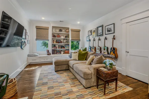 $1,585,000 | 1014 Wynnwood Lane, Houston, TX 77008