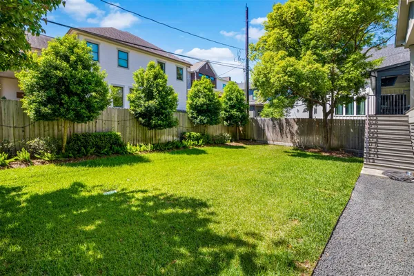 $1,585,000 | 1014 Wynnwood Lane, Houston, TX 77008