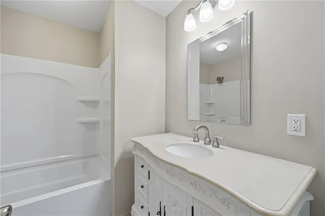 $319,000 | 4206 104th Terrace, Kansas City, MO 64137