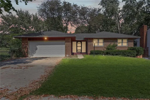 $319,000 | 4206 104th Terrace, Kansas City, MO 64137