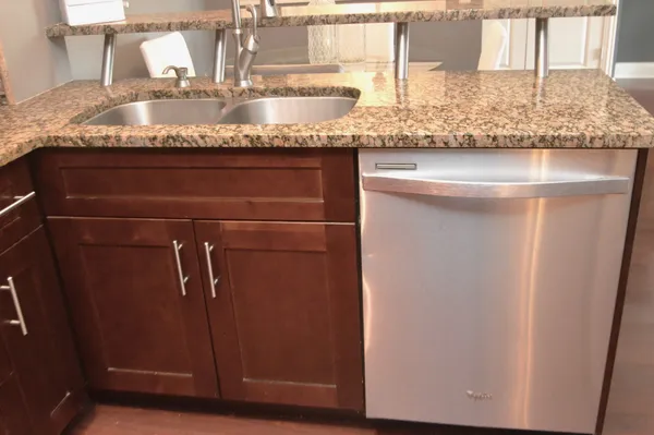$215,000 | 5400 Walnut Avenue, Unit 111, Downers Grove, IL 60515