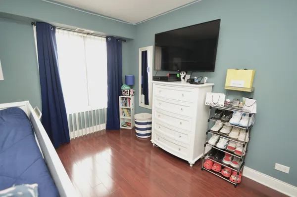 $215,000 | 5400 Walnut Avenue, Unit 111, Downers Grove, IL 60515